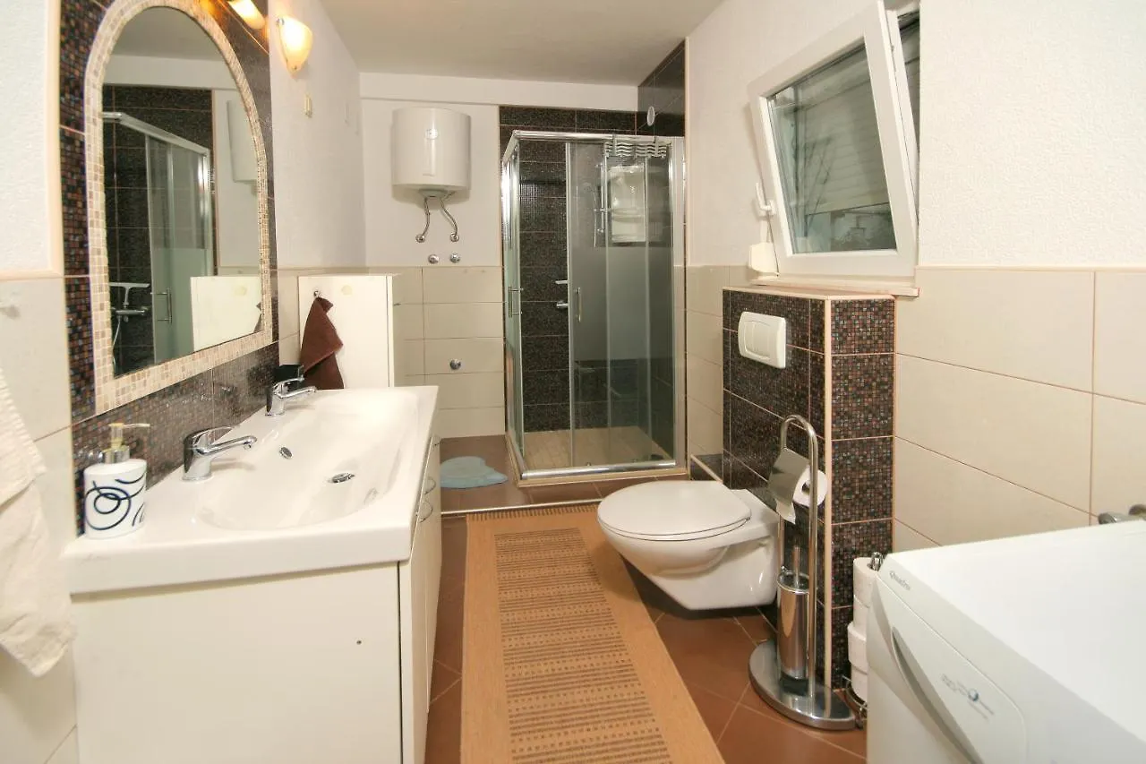 Libetrogir Apartment